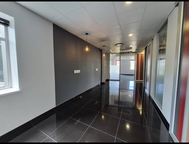 421M² OFFICE TO LET IN SANDTON CENTRAL